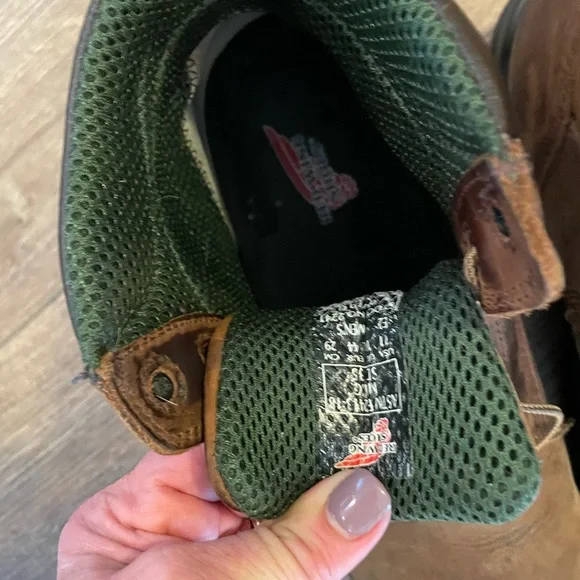 Men’s size 11 Red Wing composite toe work boots. - Picture 6 of 7